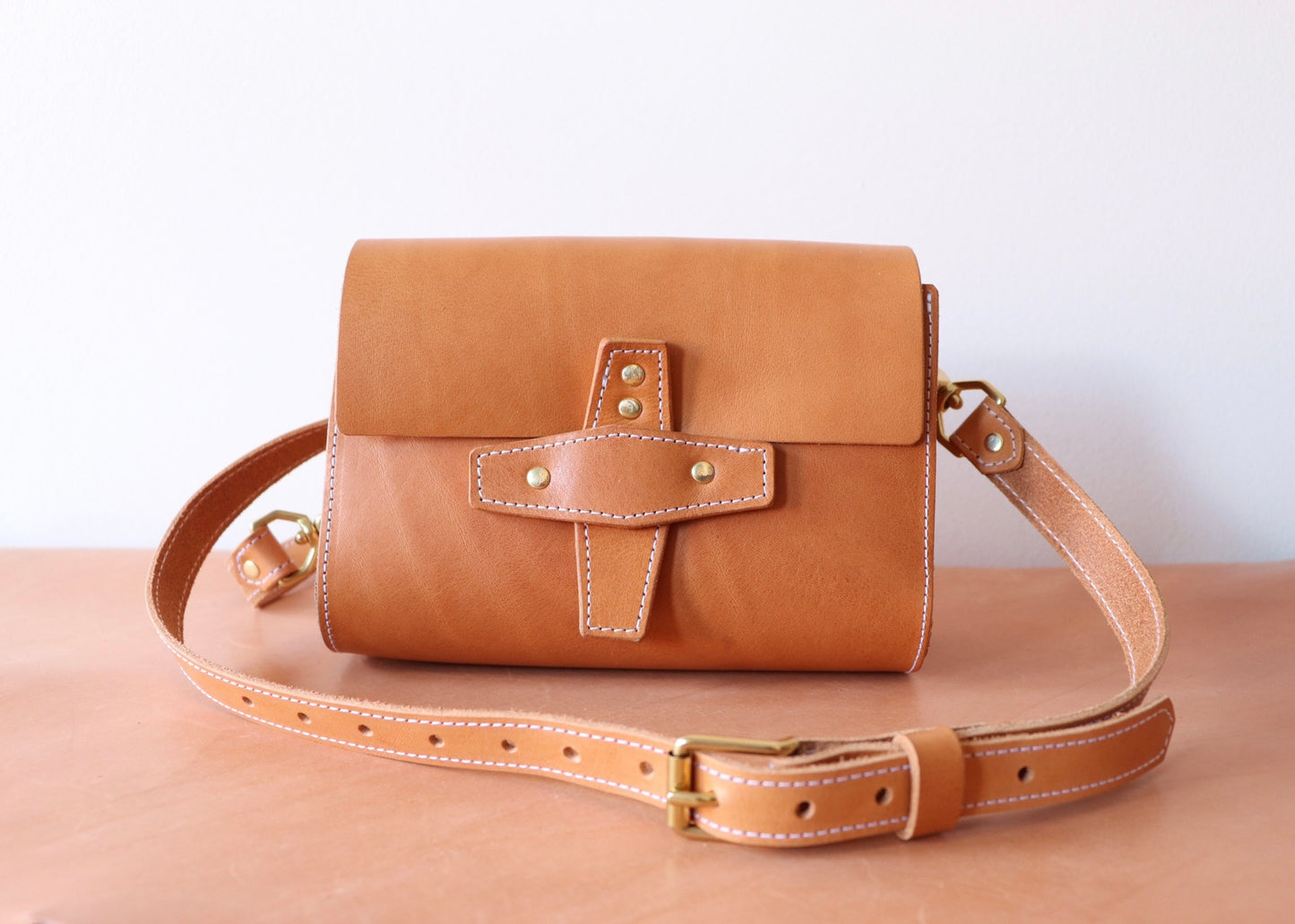 Natural Petite Carry Bag