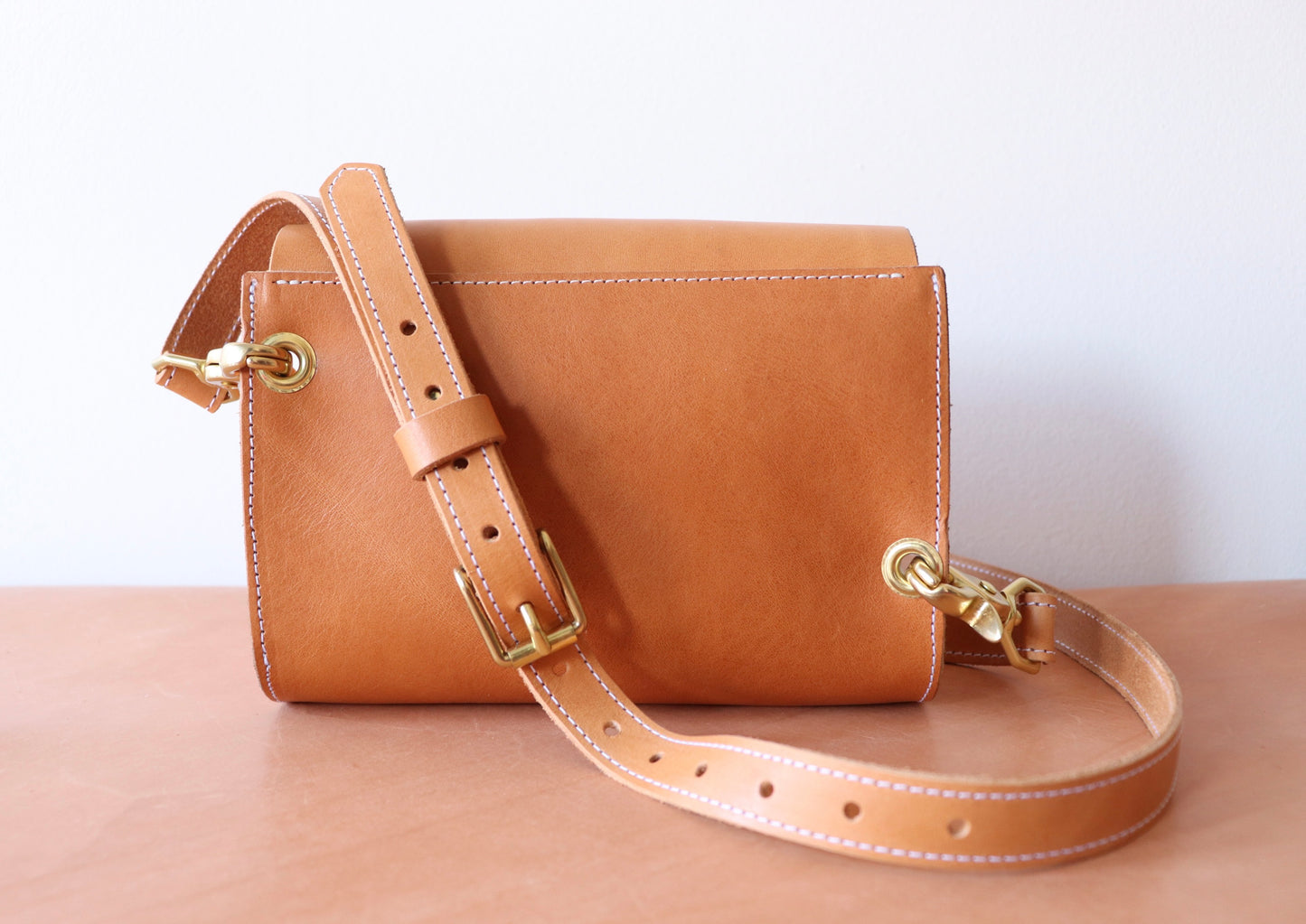 Natural Petite Carry Bag