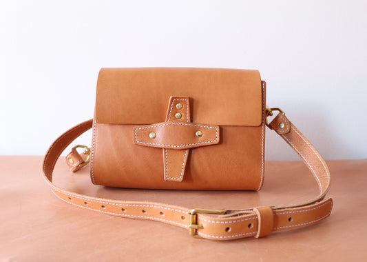 Natural Petite Carry Bag